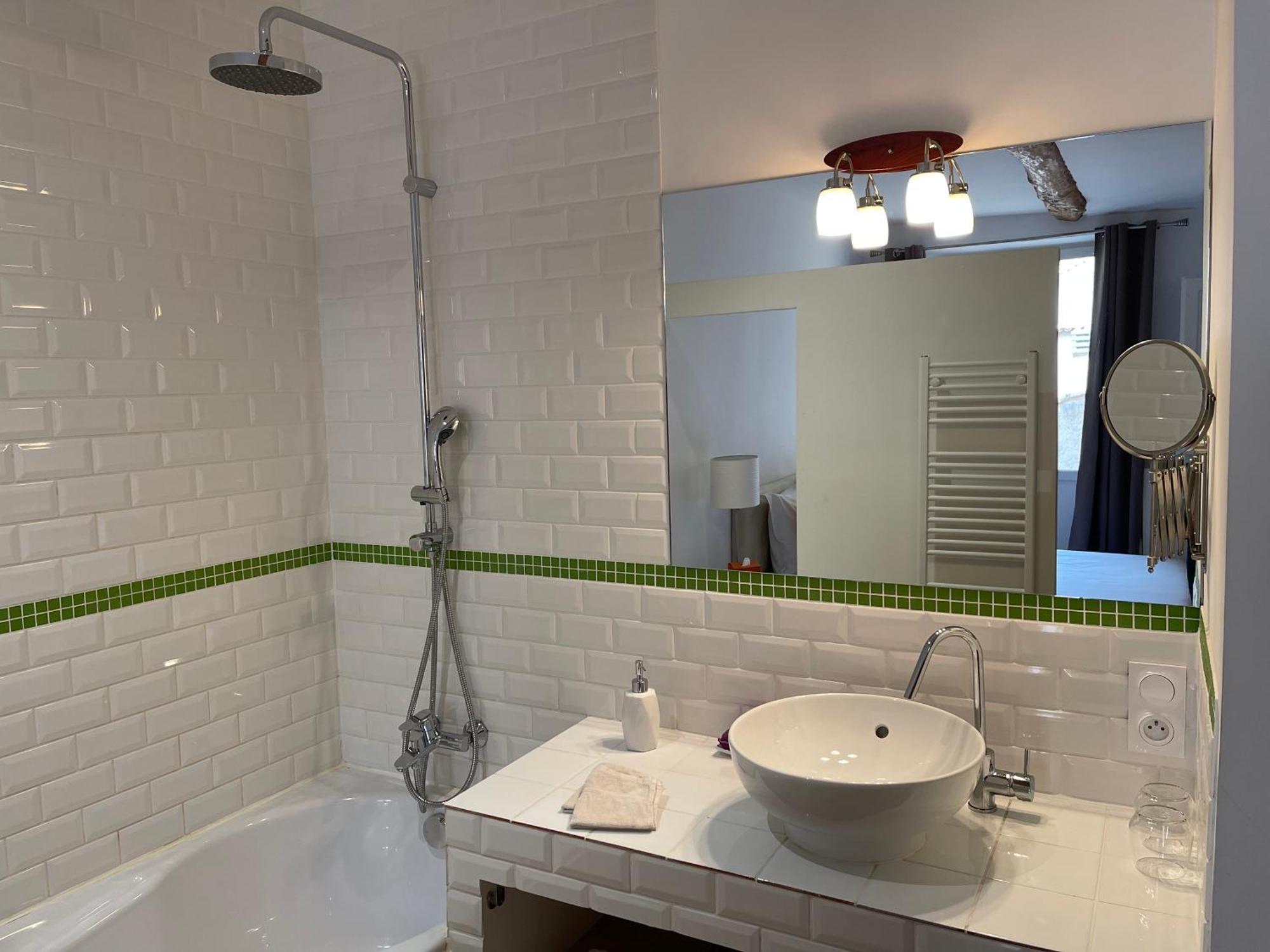 La Maison Du Courtil, Amande-olive Appartement *